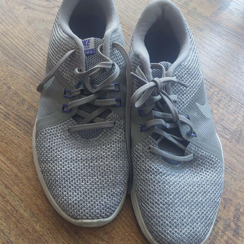 Nike Women's Gray and Blue Athletic Shoes